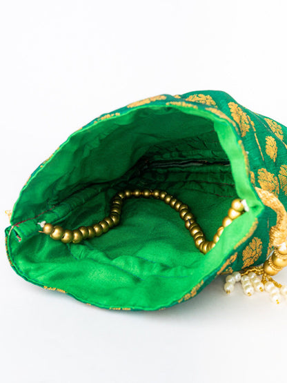NR By Nidhi Rathi Green & Gold-Toned Banarasi Printed Potli Clutch