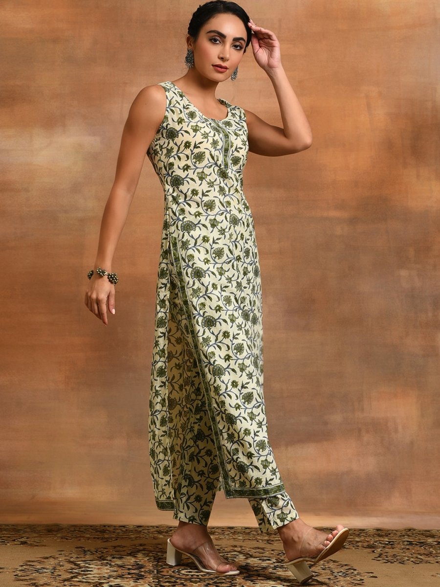 Aks Floral Printed Pure Cotton Straight Kurta with Trousers