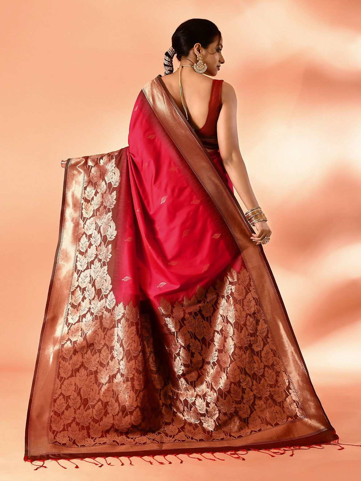 Joban Fashion Rani Pink & Bottle Green Plain With Weaving Border Banarasi Silk Sarees