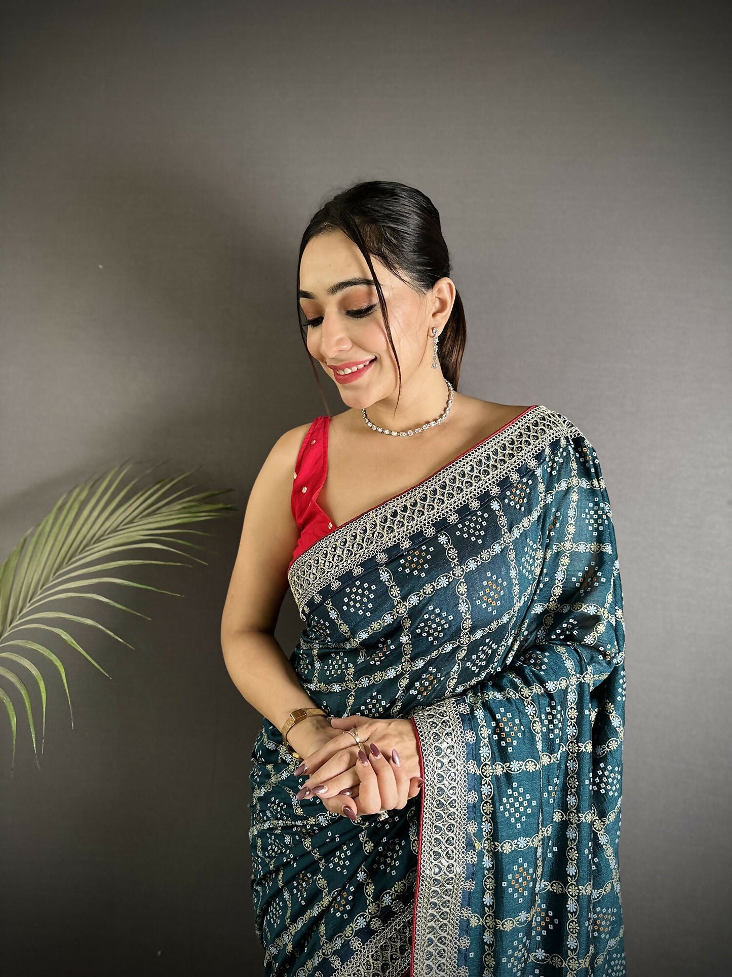 Joban Fashion Navy Blue Bandhej Bandhani Vichitra Silk Bandhani Prints Saree