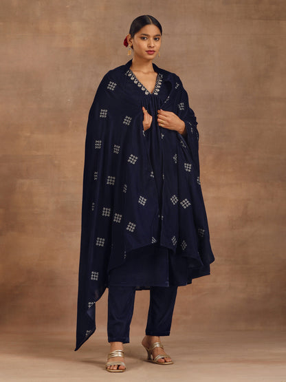 trueBrowns Midnight Blue Velvet Embroidered Shawl