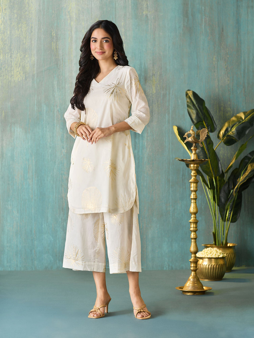 Likha Off-White Tyohar Chanderi Foil Printed Co-ord Set LIKSKD294 (Set of 2)