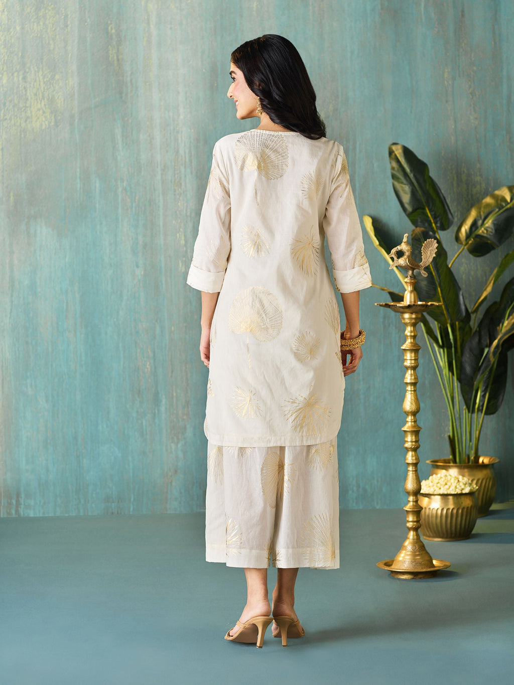 Likha Off-White Tyohar Chanderi Foil Printed Co-ord Set LIKSKD294 (Set of 2)