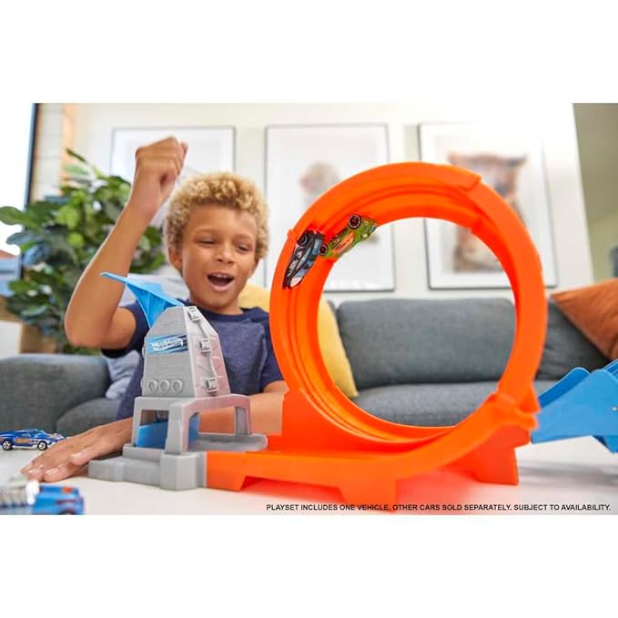 Hot Wheels Loop Stunt Champion Track Set with Dual Track Loop Dual Launch