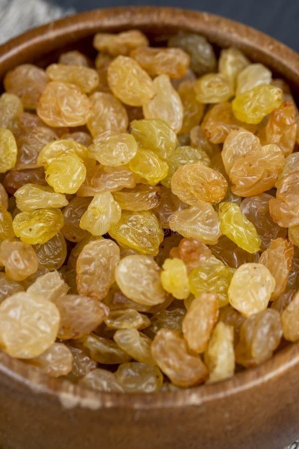 LEQTEN DRY Afghani Munakka 250g | Abjosh Raisin | Dry Fruits and Nuts | Natural Kishmish | Grocery Items | High Antioxidants Fresh