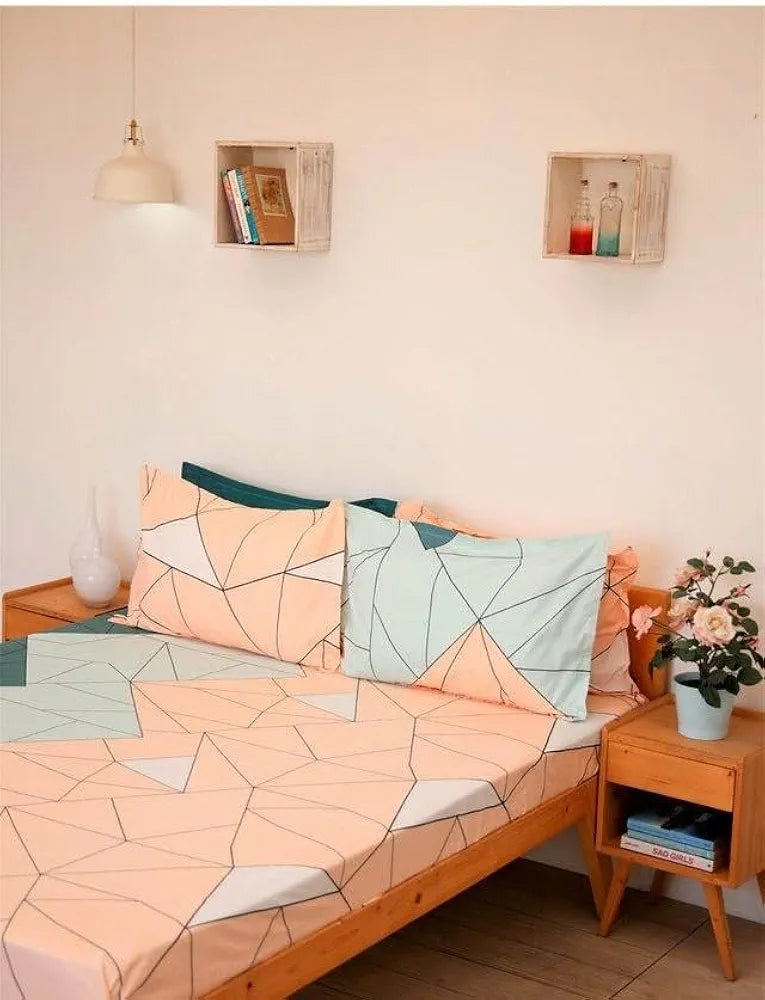Starnstyle Polycotton 220 Tc Floral Printed King Size Double Bedsheet with 2 Pillow Covers Lisone