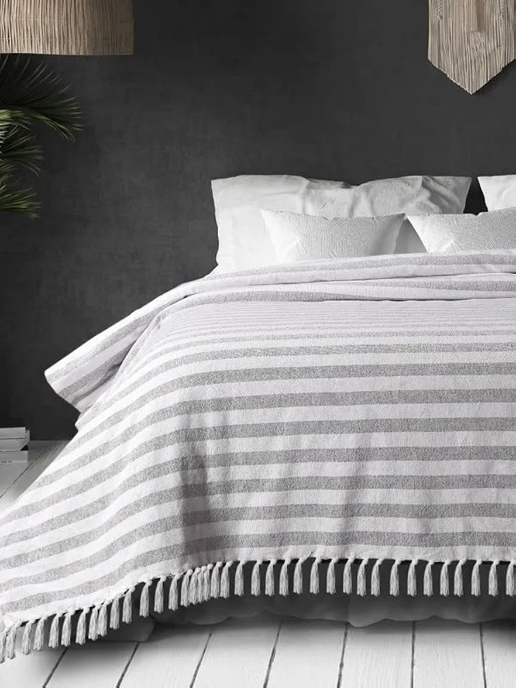 Sashaa World Striped Throw Bedcover Colour Grey/White