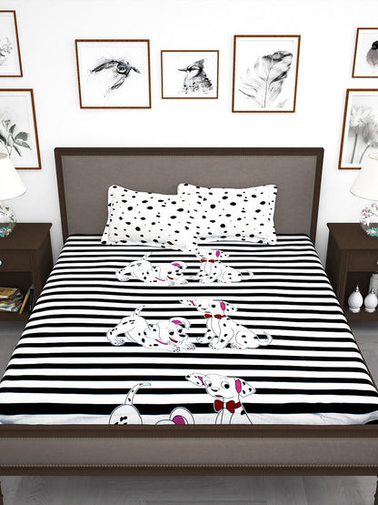 Story@home White & Black Cartoon Characters King Bedsheet with 2 Pillow Covers