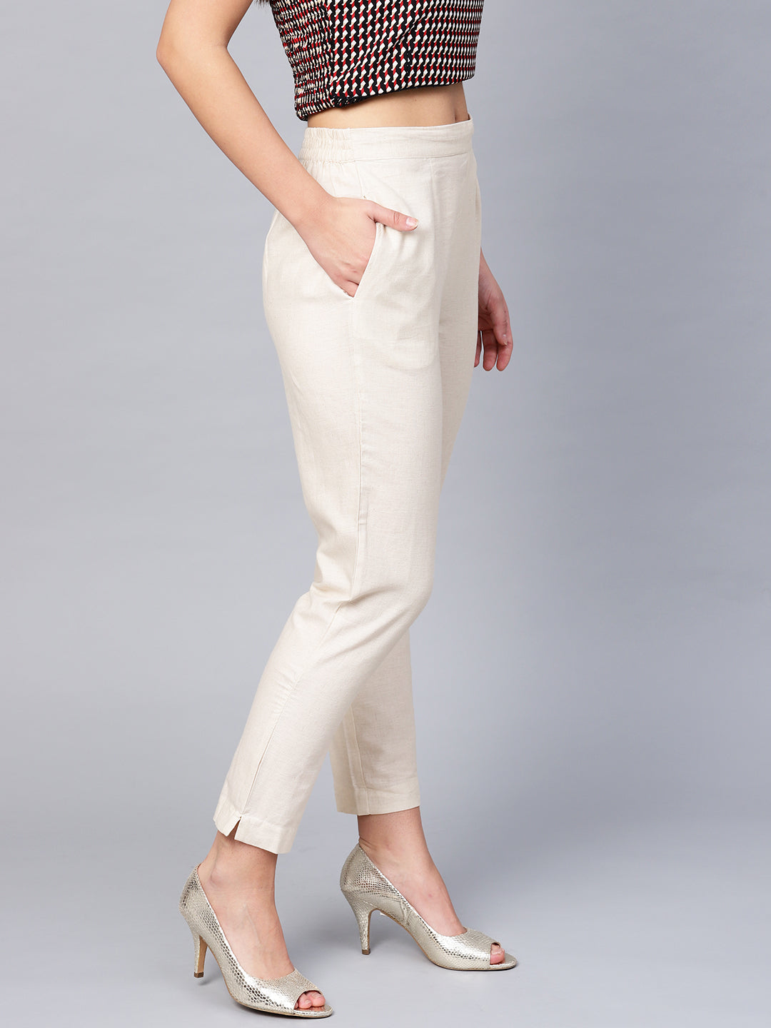 Juniper Women Offwhite Cotton Flex Solid Slim Fit Pant/Slim Pant