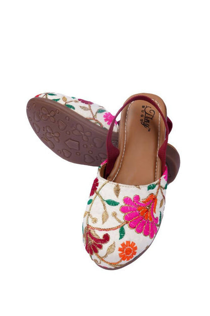 Tiny Bugs Girls Embroidered Strap Ethnic Jutis-Beige