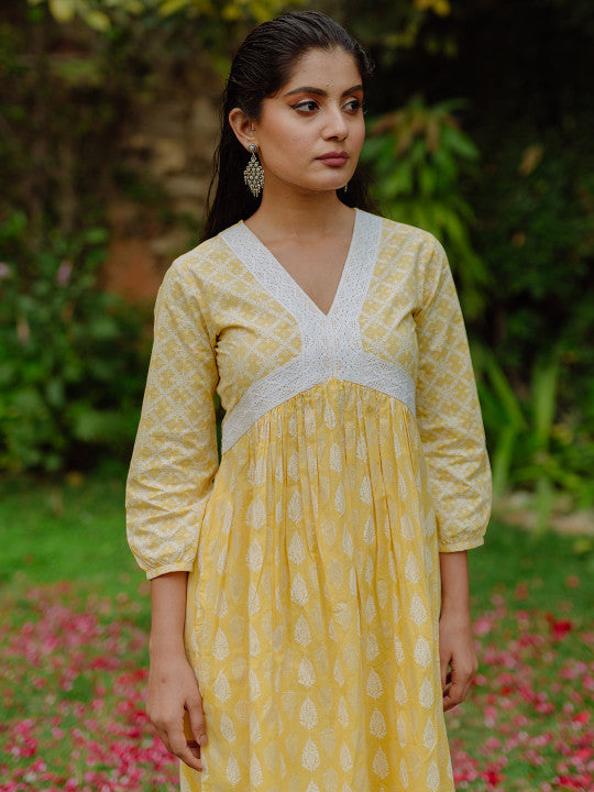Anayna Women Yellow & White Printed Kurta with Trousers