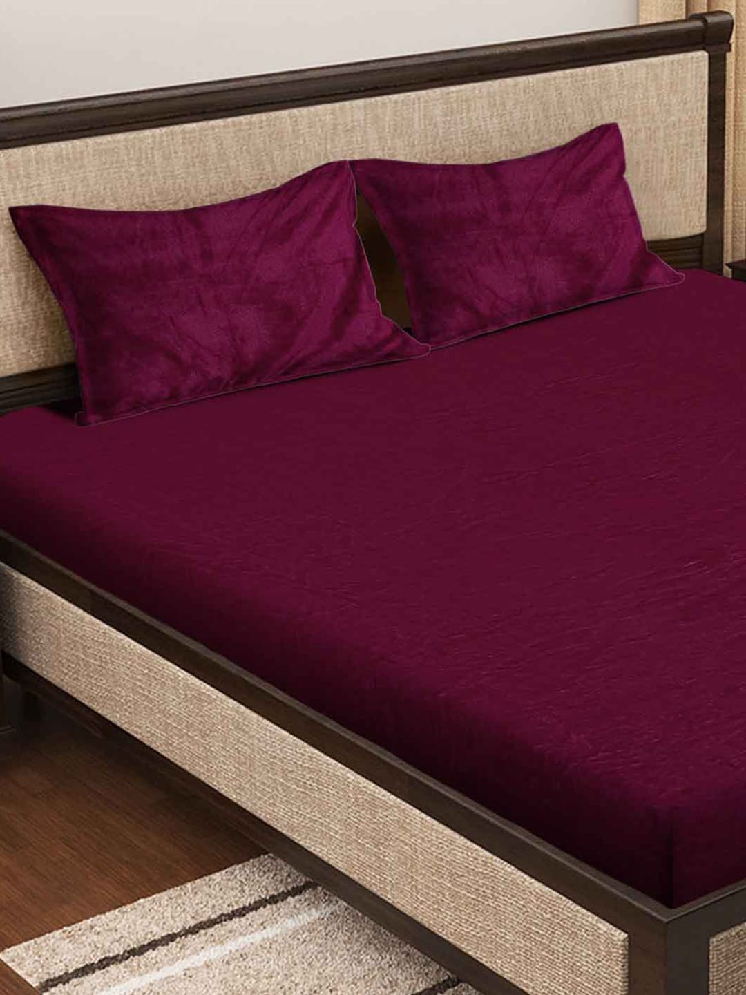 KLOTTHE Maroon 300 TC Woolen Fitted Double King Bedsheet With 2 Pillow Covers