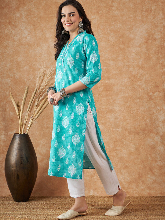 Sangria V-Neck Three-quarter sleeves Ethnic Motif Printed Cotton Kurtas