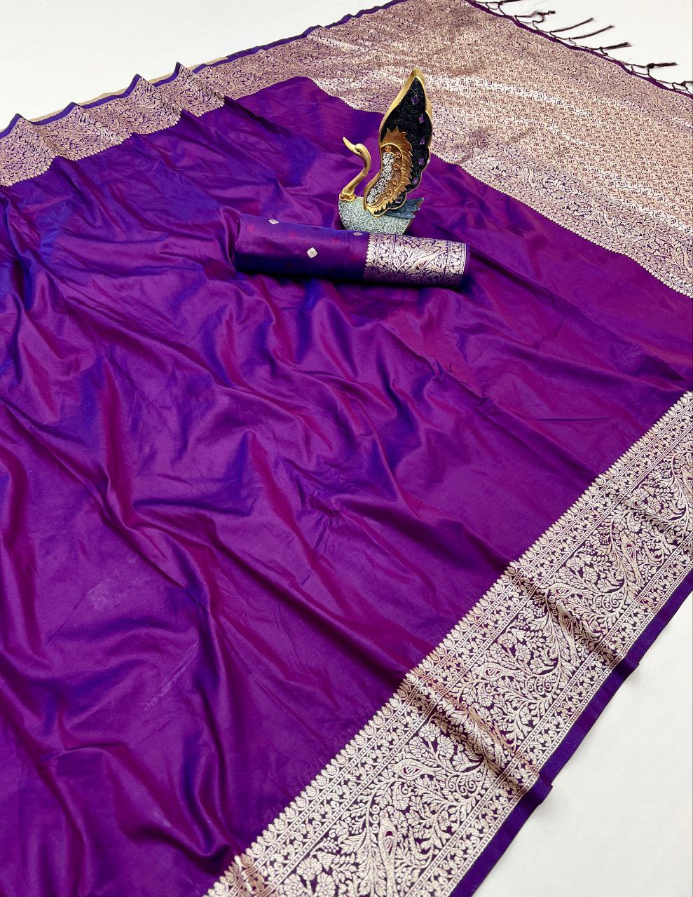 Mameraa Sarees Purple Soft Banarasi Silk Fabric Saree With Natural Zari Weaving In Gala Border-Purple