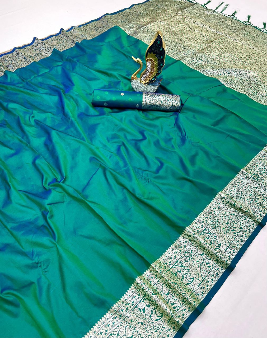 Mameraa Sarees Sea Green Soft Banarasi Silk Fabric Saree With Natural Zari Weaving In Gala Border-Sea_Green