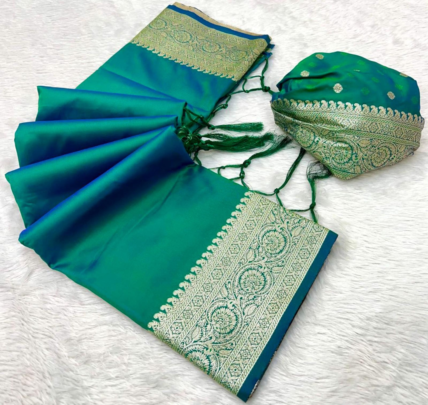 Mameraa Sarees Sea Green Soft Banarasi Silk Fabric Saree With Natural Zari Weaving In Gala Border-Sea_Green