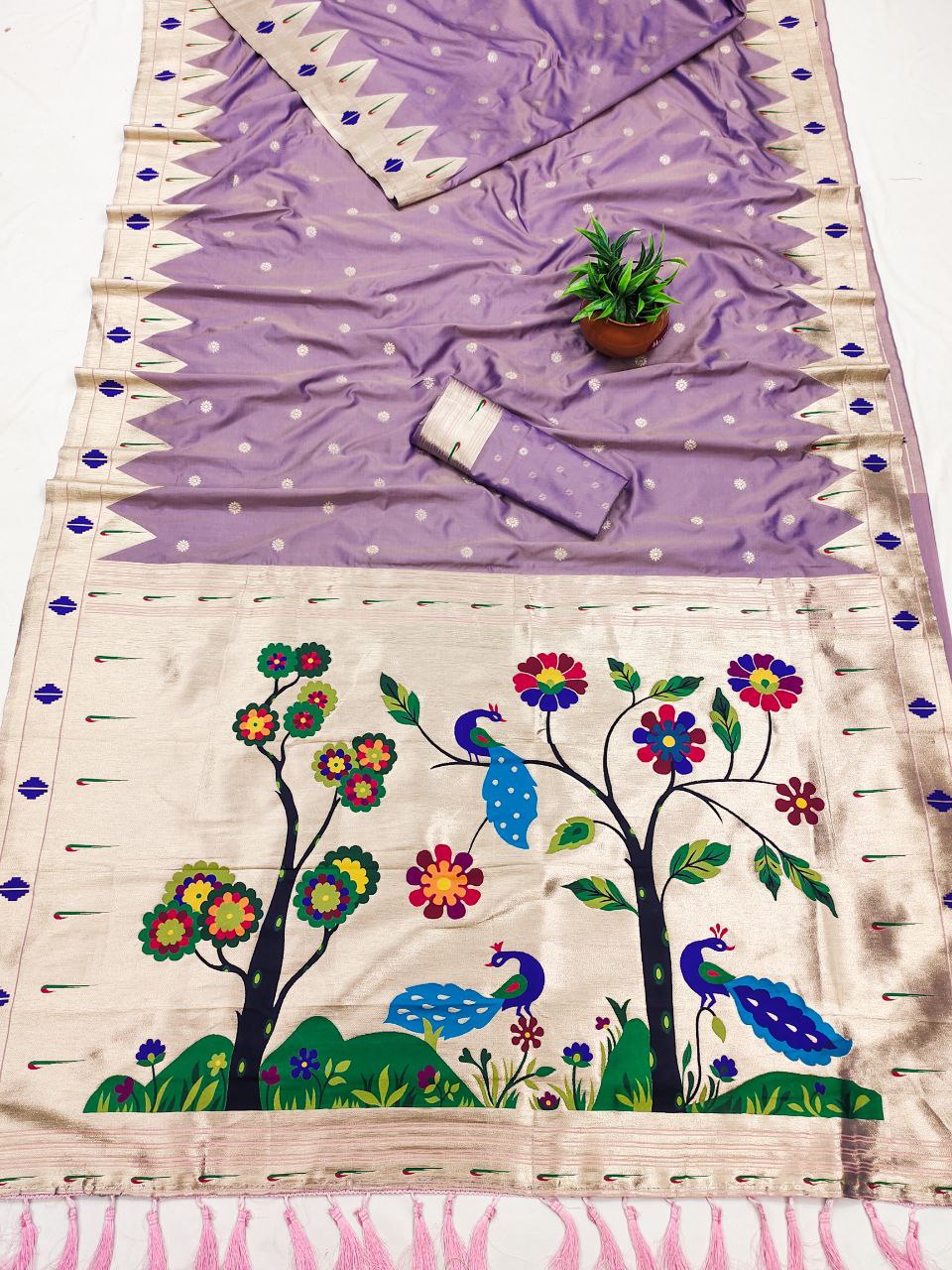 Mameraa Sarees Lavender Faux Banarasi Silk Saree With Paithani Rich Weaved Pallu And Blouse-Lavender