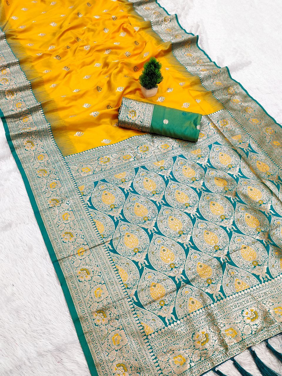Mameraa Sarees Yellow Soft Banarasi Silk Saree With Zari Weaving Meenakari Design-Yellow