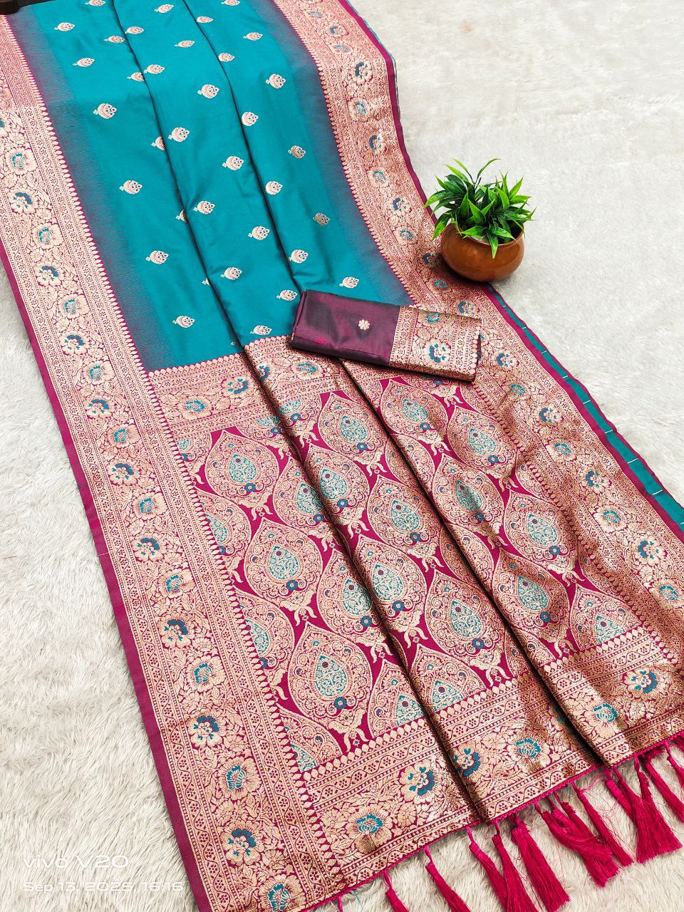 Mameraa Sarees Sea Green Soft Banarasi Silk Saree With Zari Weaving Meenakari Design-Sea_Green