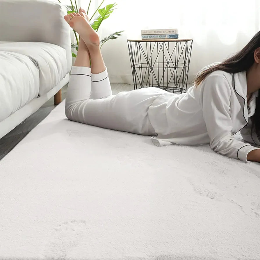 Luxe Home International Ruffle Floor Rabbit Rectangular Rug for Bedroom 3 X 5 Ft Colour White