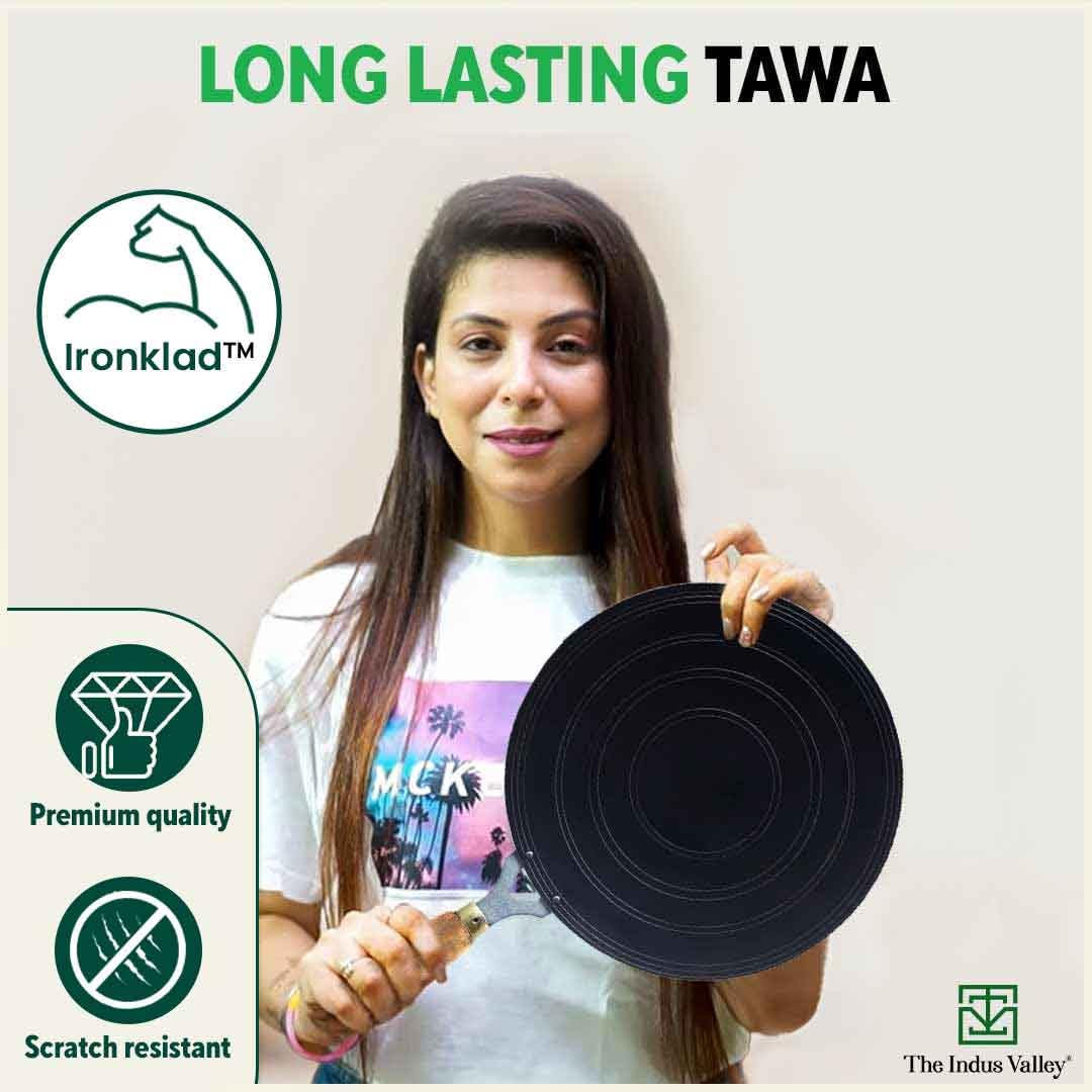 The Indus Valley Pre-Seasoned Iron Tawa for Dosa/Chapathi with Wooden Handle 27cm