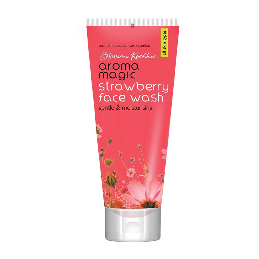 Aroma Magic Moisturizing Strawberry Face Wash | with Aloe Vera Extract & Ylang Ylang Essential Oil | All Skin - 100 ml | For men & women | Pack of 1