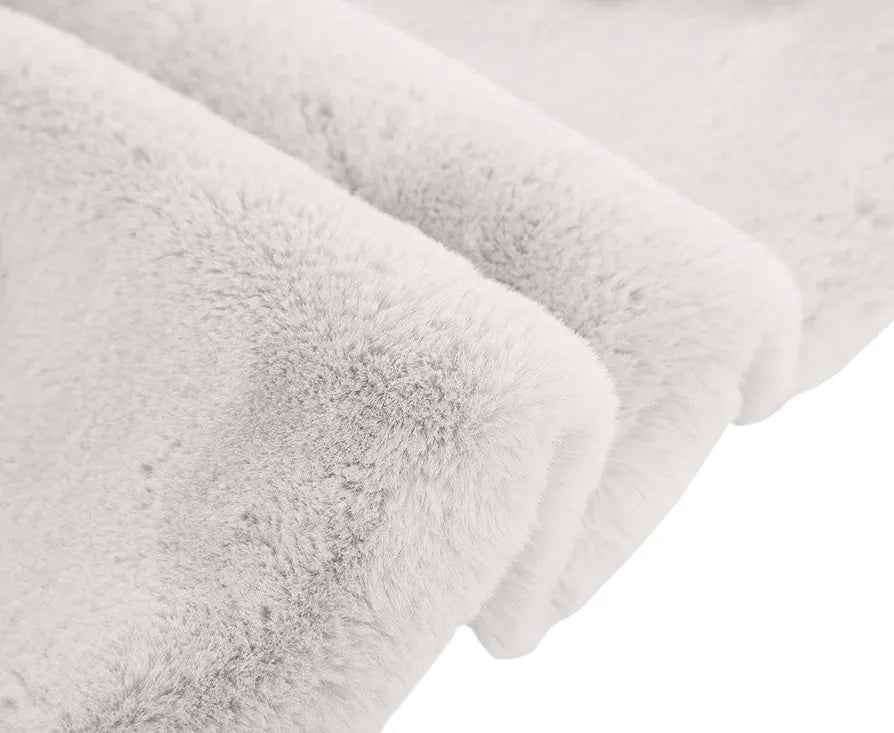 Luxe Home International Ruffle Bath Mat Rabbit Fur 1000 GSM Bathroom Door Rectangular Foot Mats 45X75 Cm Colour White