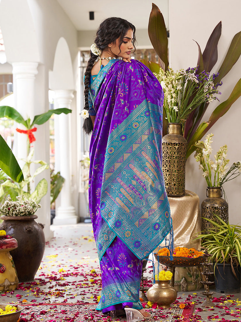 Monjolika Fashion Violet Soft Banarasi Silk Blend Saree with Contrast Blouse Piece