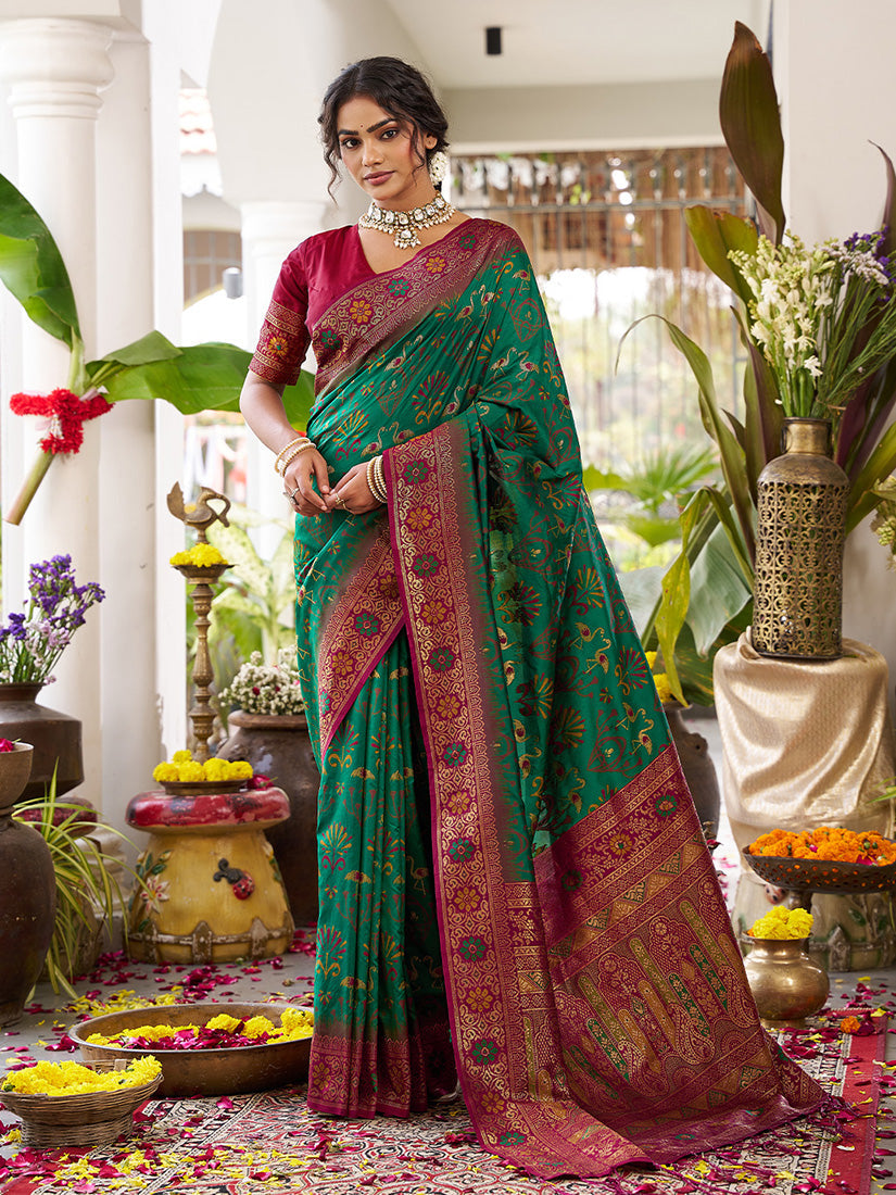 Monjolika Fashion Green Soft Banarasi Silk Blend Saree with Contrast Blouse Piece
