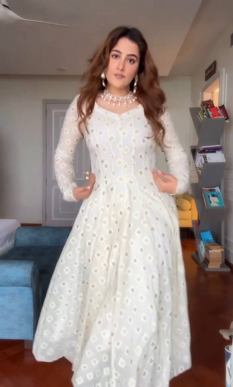Yash Enterprise Off White Faux Blooming Party Wear Embroidery Suit Set