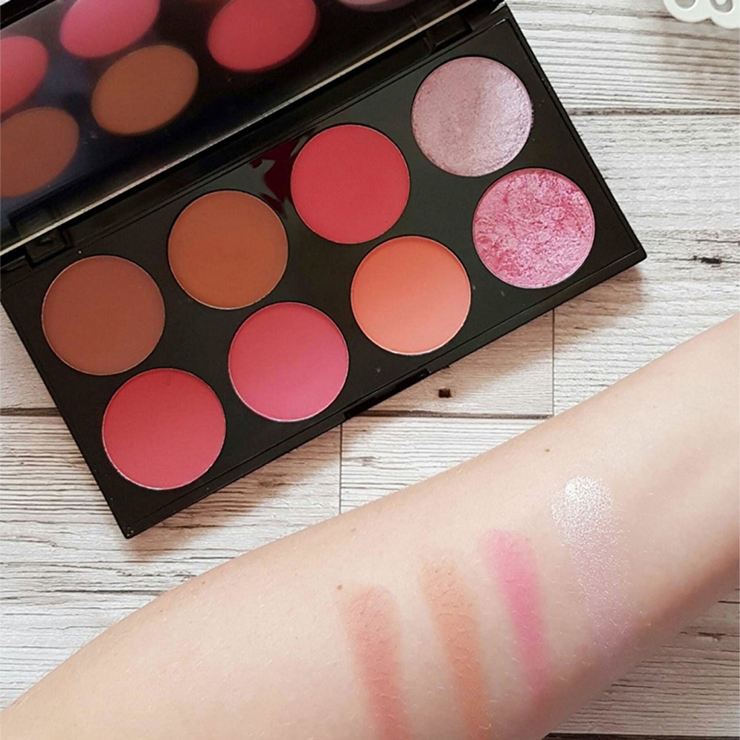 Makeup Revolution Ultra Blush and Contour Palette - Sugar And Spice
