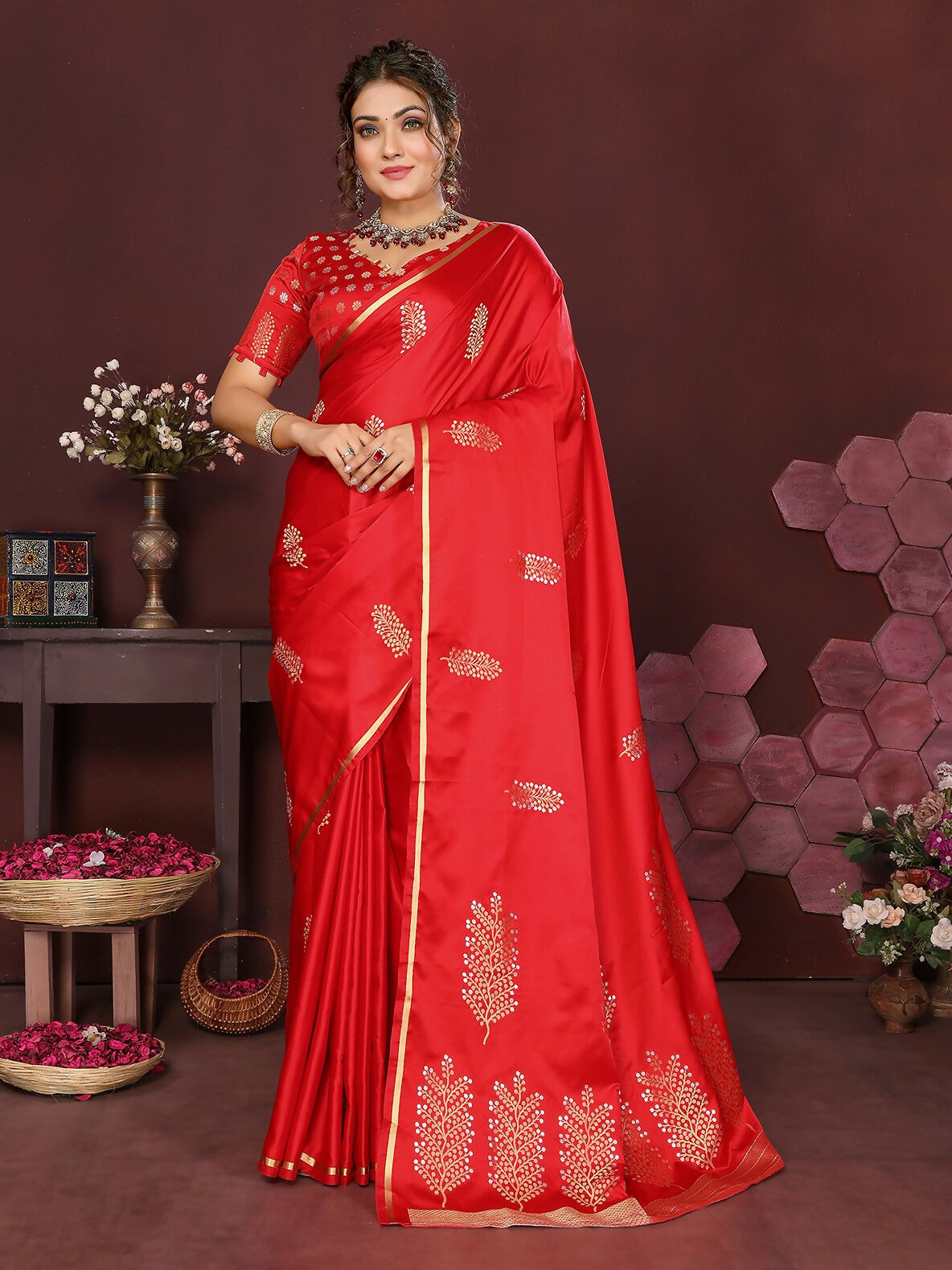 Joban Fashion Red Floral Motifs Banarasi Silk Sarees