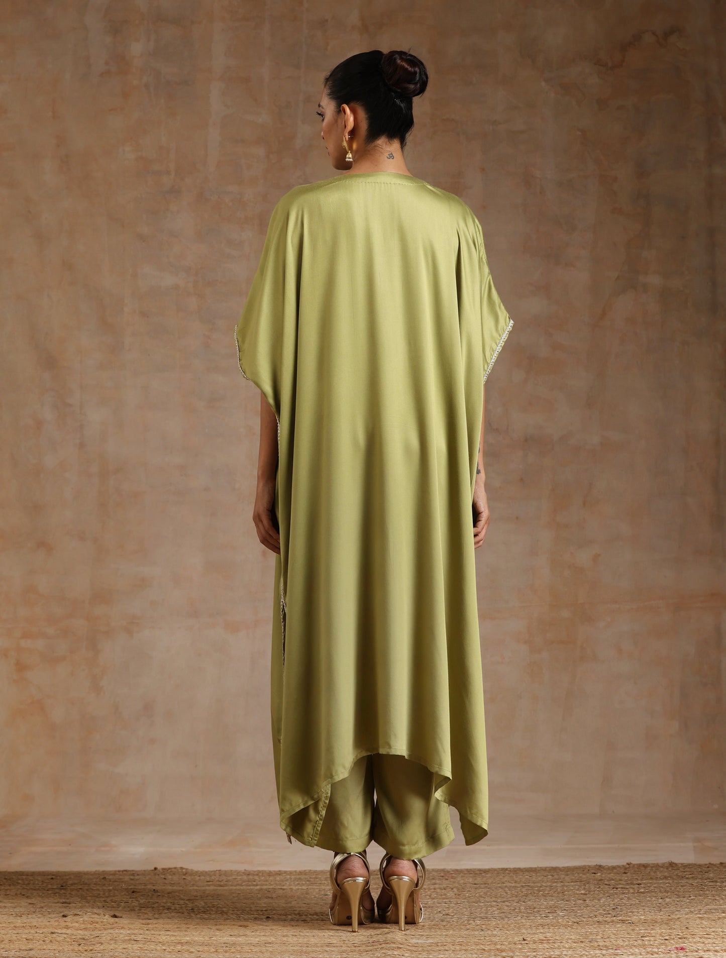 trueBrowns Light Green Modal Satin Kaftan Kurta Set | Relove
