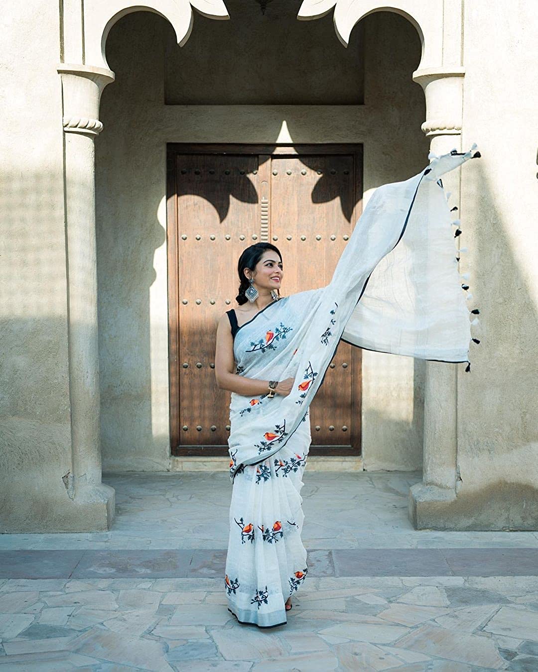 Anni Designer Women's Woven Linen Saree