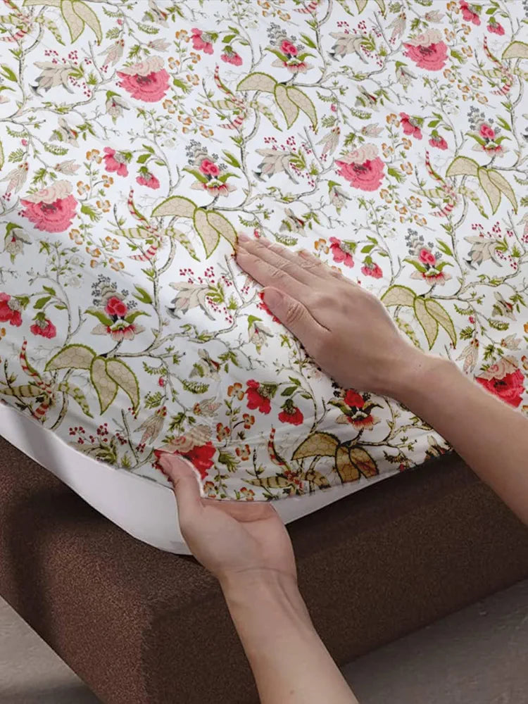 Trance Home Linen 180Tc Cotton 78"X72" Standard King Size Elastic Fitted Bedsheet Printed King Bed Size With 2 Pillow Covers 180 TC Calicut Colour White Green