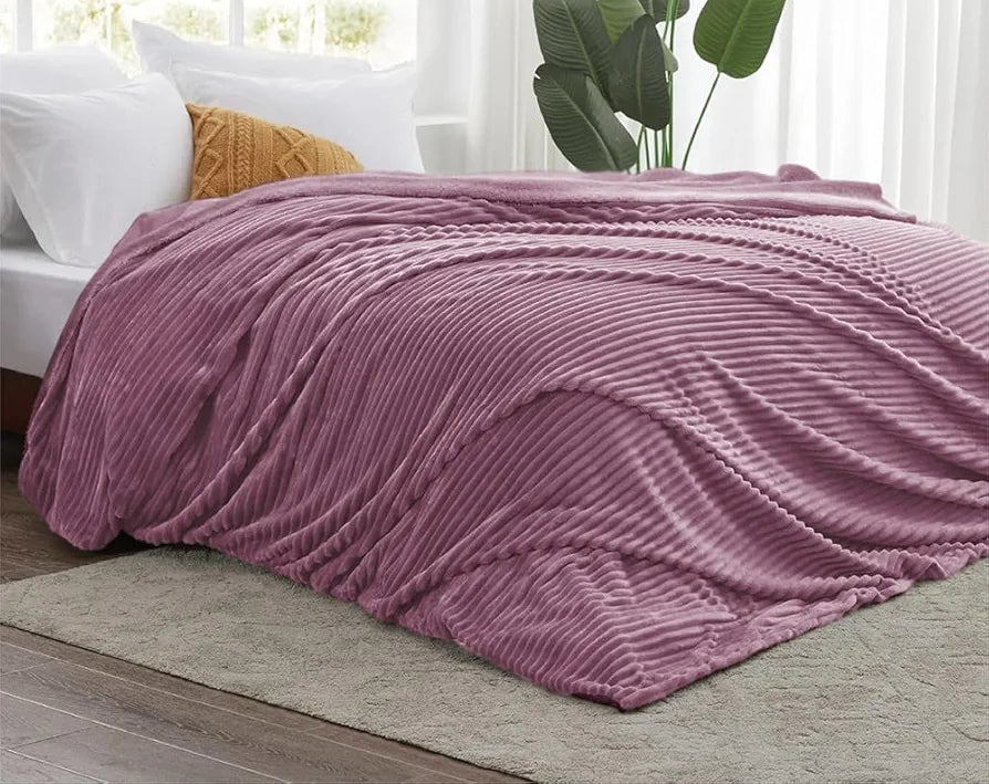 Homekart Pencil Pattern Flannel Fleece Sherpa Blanket Soft Plush Fluffy Season AC and Mild Winter Reversible Blanket Single Bed Pink