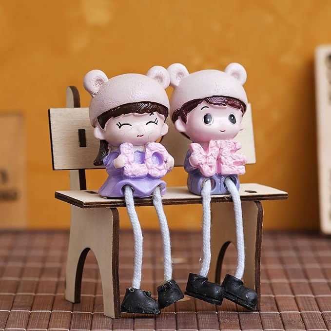 Ecraftindia Cute Couple Sitting on Beanch Holding Love Decorative Showpiece | Valentine Gift