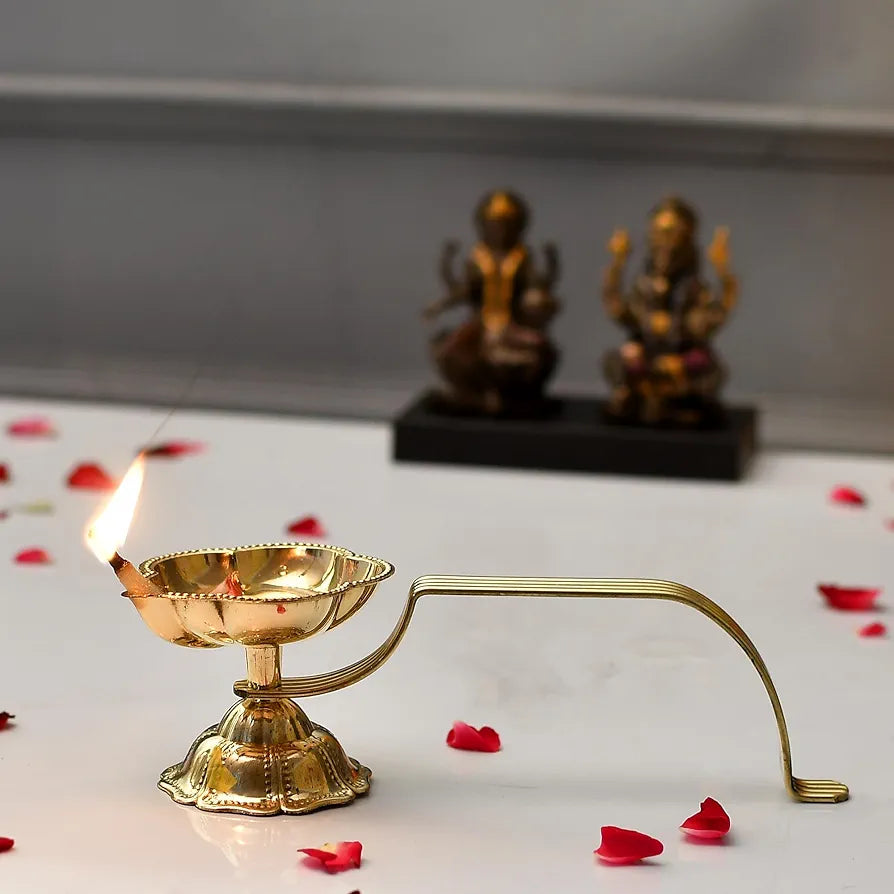 Craftvatika Brass Karpoor Dani Diya Kapoor dani Diya Brass