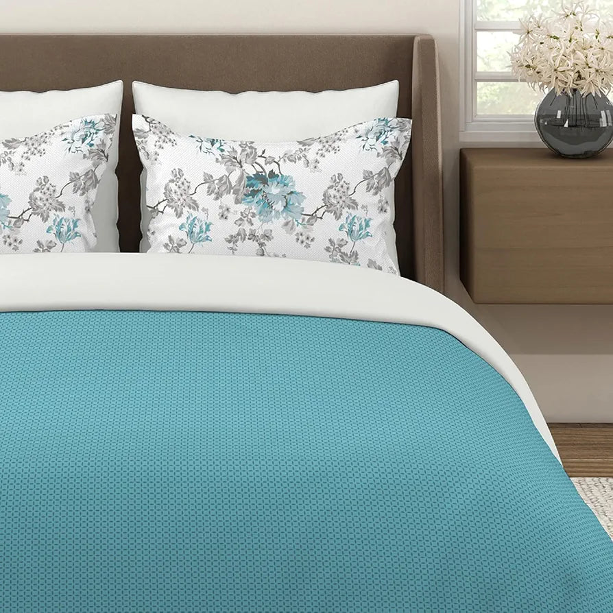 Layers Illuminating Homes Cotton Bedsheet Set for All Seasons Lightweight 144 TC Queen Size Blue Checks
