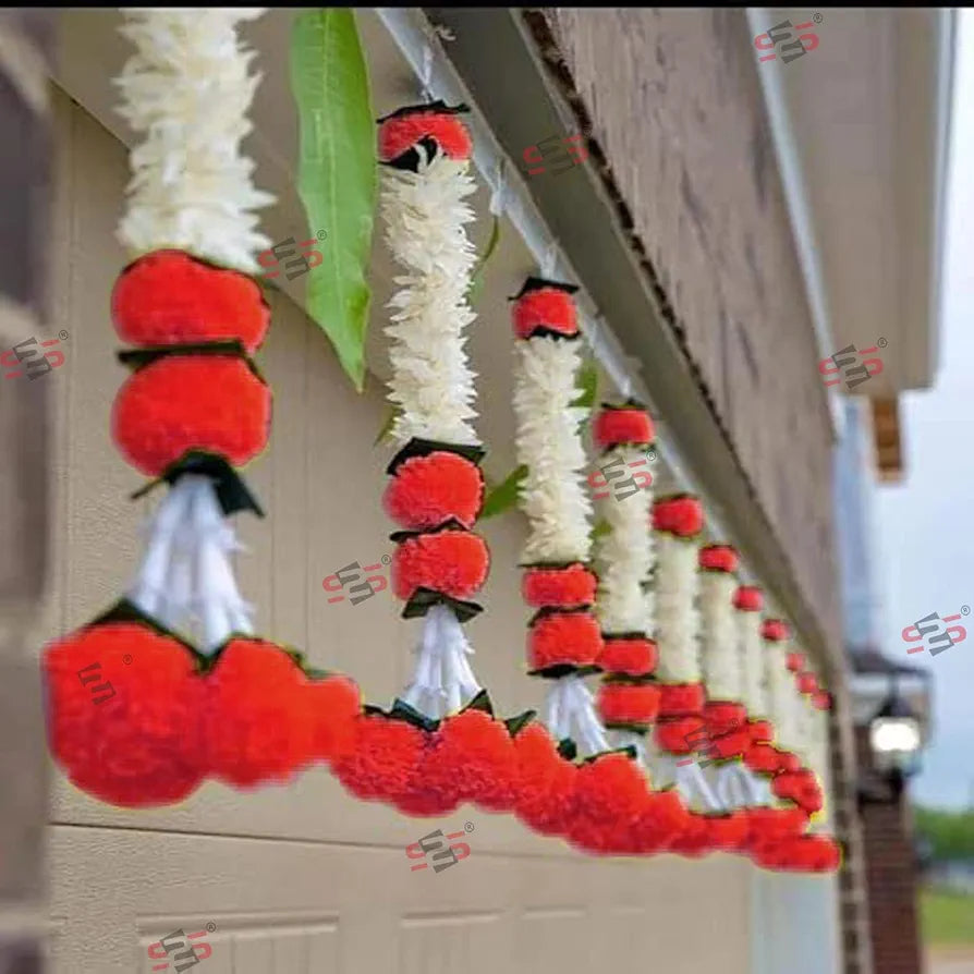 Artificial White Gajra Jasmine Marigold Flower Strings White Gajra with Red Flowers