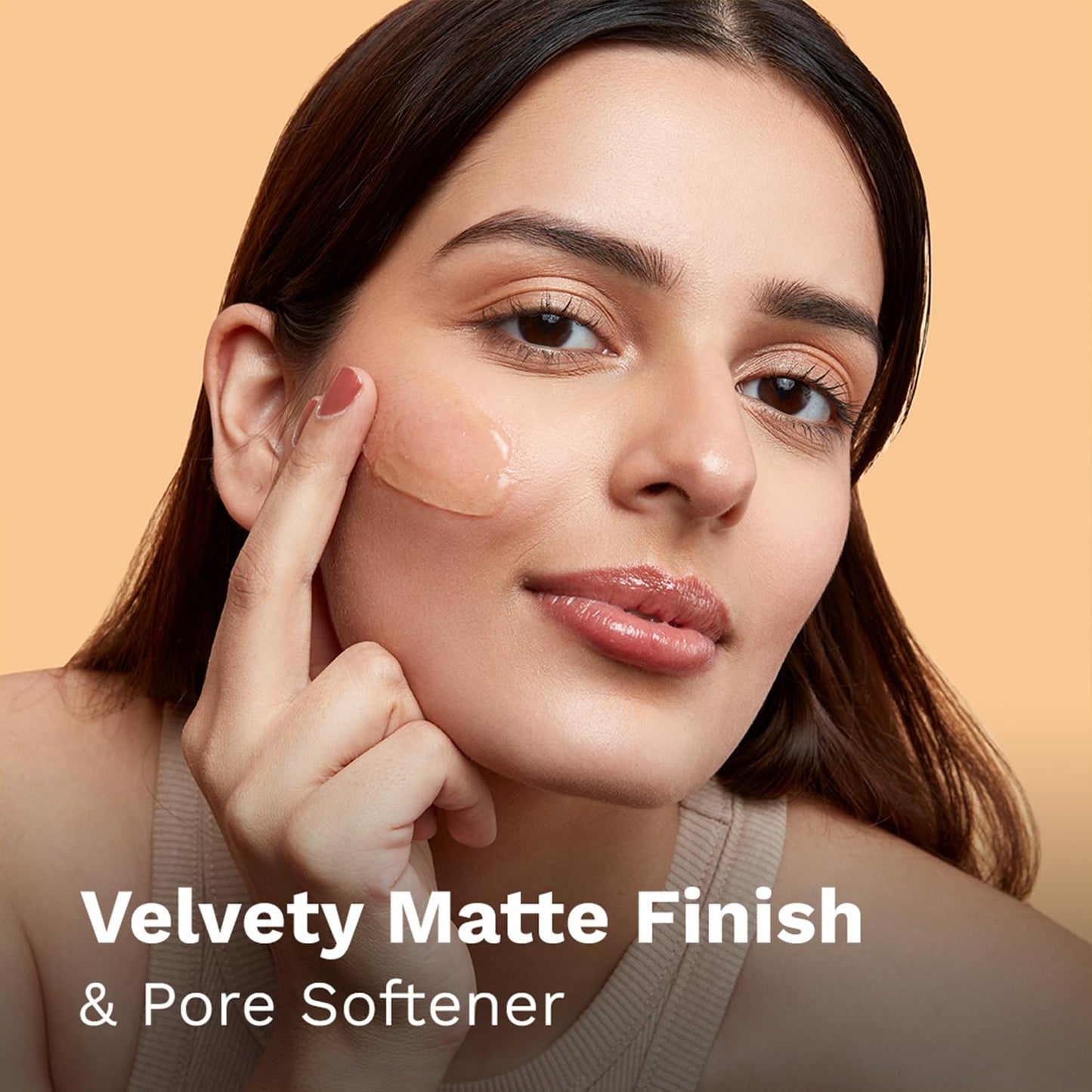 Pilgrim Glow Primer Lightweight Gel Based Velvety Matte Finish, Blurs Pores, Vit C+E Infused -30ml