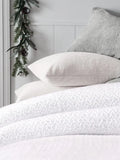 Sashaa World Cotton Chevron Throw Blanket Handwoven with Fringes Colour White