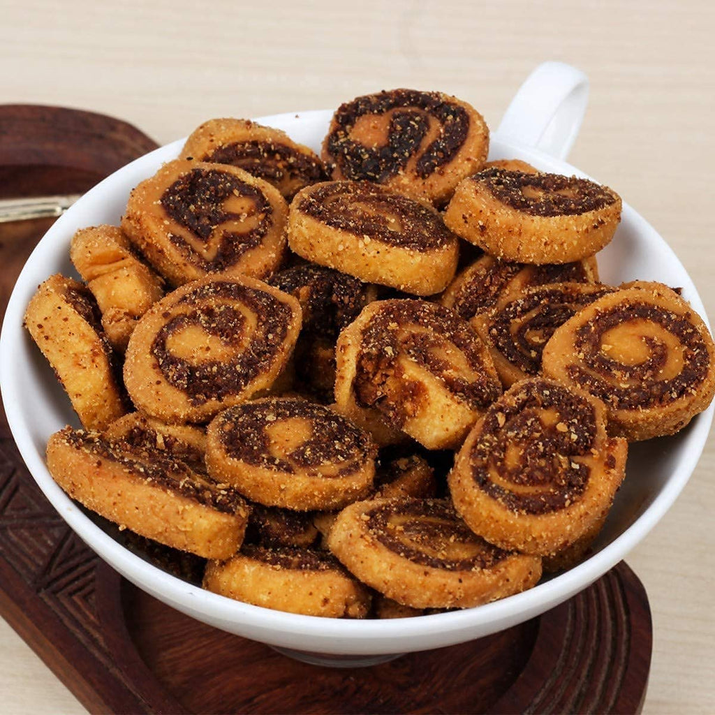 NUTRIZAIKA Gujrati Mini Bhakarwadi | Healthy Snacks for Adults & Kids | Gluten Free | Crunchy and Tasty Gujrati Bhakarwadi Ready to Eat Masala Flavor