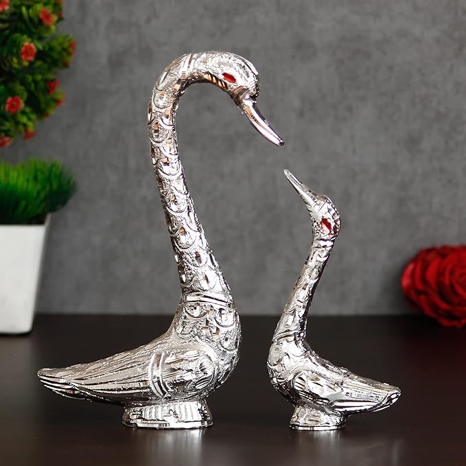 Ecraftindia Loving Silver Swan Couple Metal Handcrafted Decorative Figurine