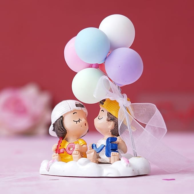 Ecraftindia Cute Couple Statue With Balloons Decorative Showpiece | Valentine Gift