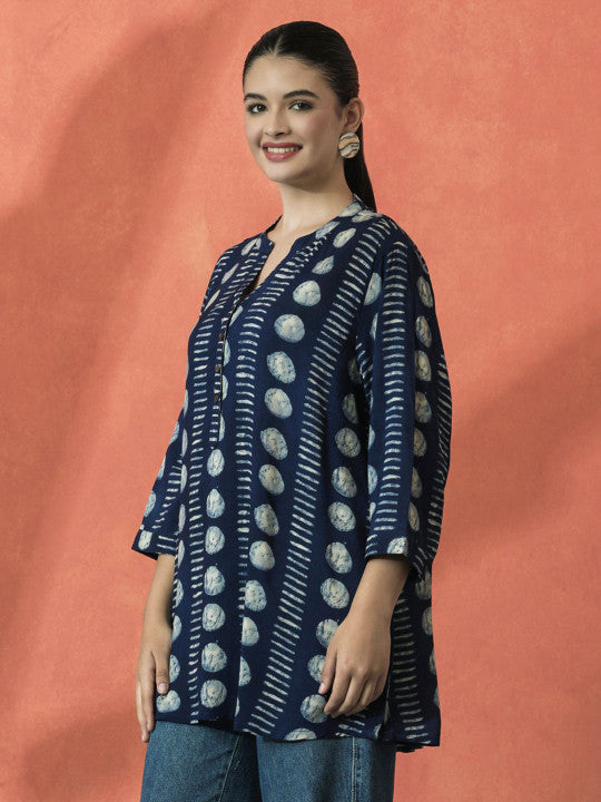 Sangria Printed Three-Quarter Sleeved Straight Top