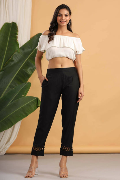 Juniper Women Black Rayon Solid Slim Fit Pant/Slim Pant