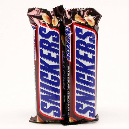 American Diamond Rakhi Set & Snickers Chocolates