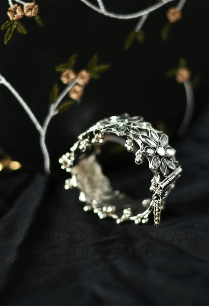 Mominos Fashion Kamal Johar Oxidised Silver-Plated Mirror work Design Bracelet