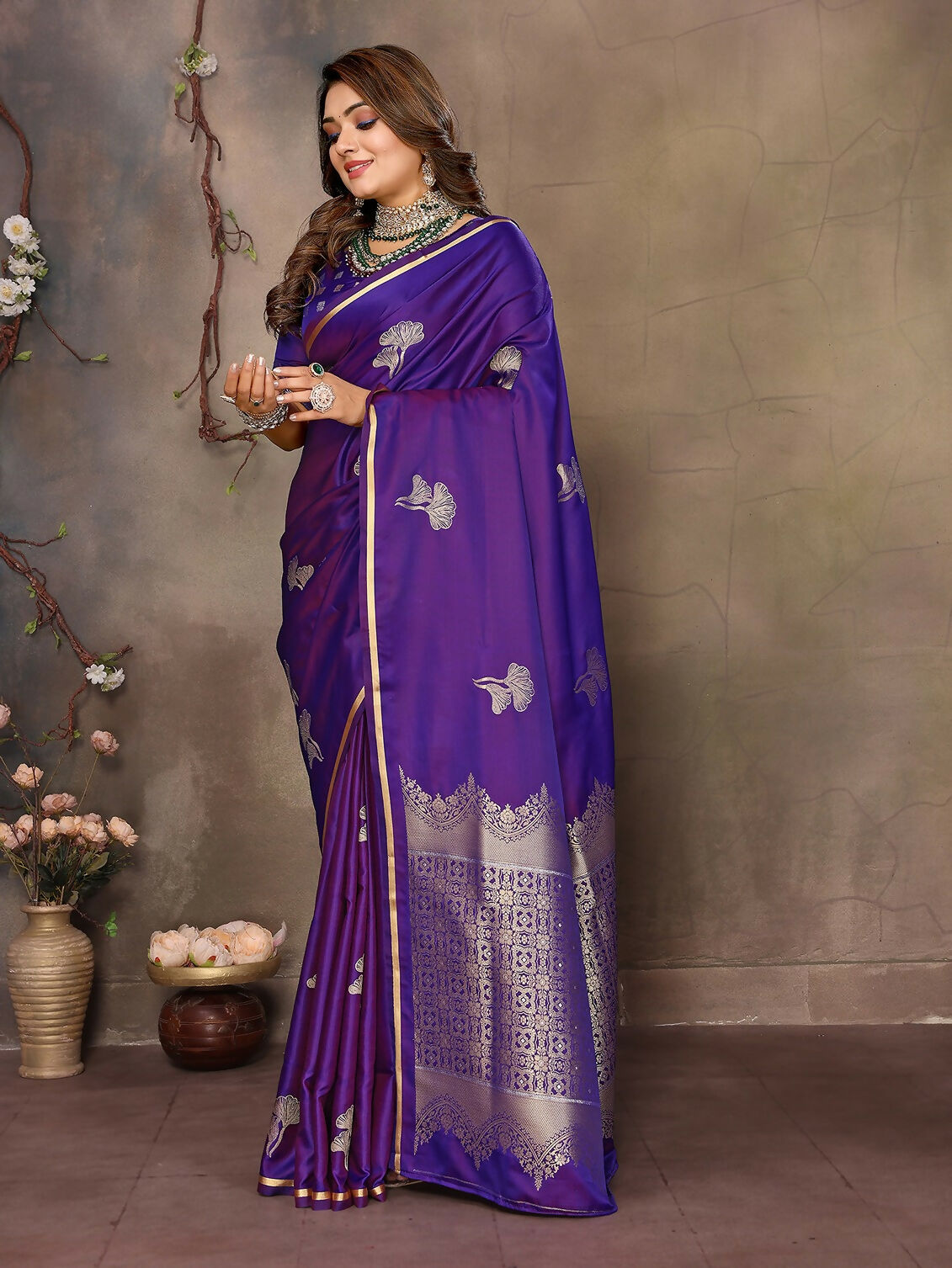 Joban Fashion Purple Floral Motifs Banarasi Silk Sarees